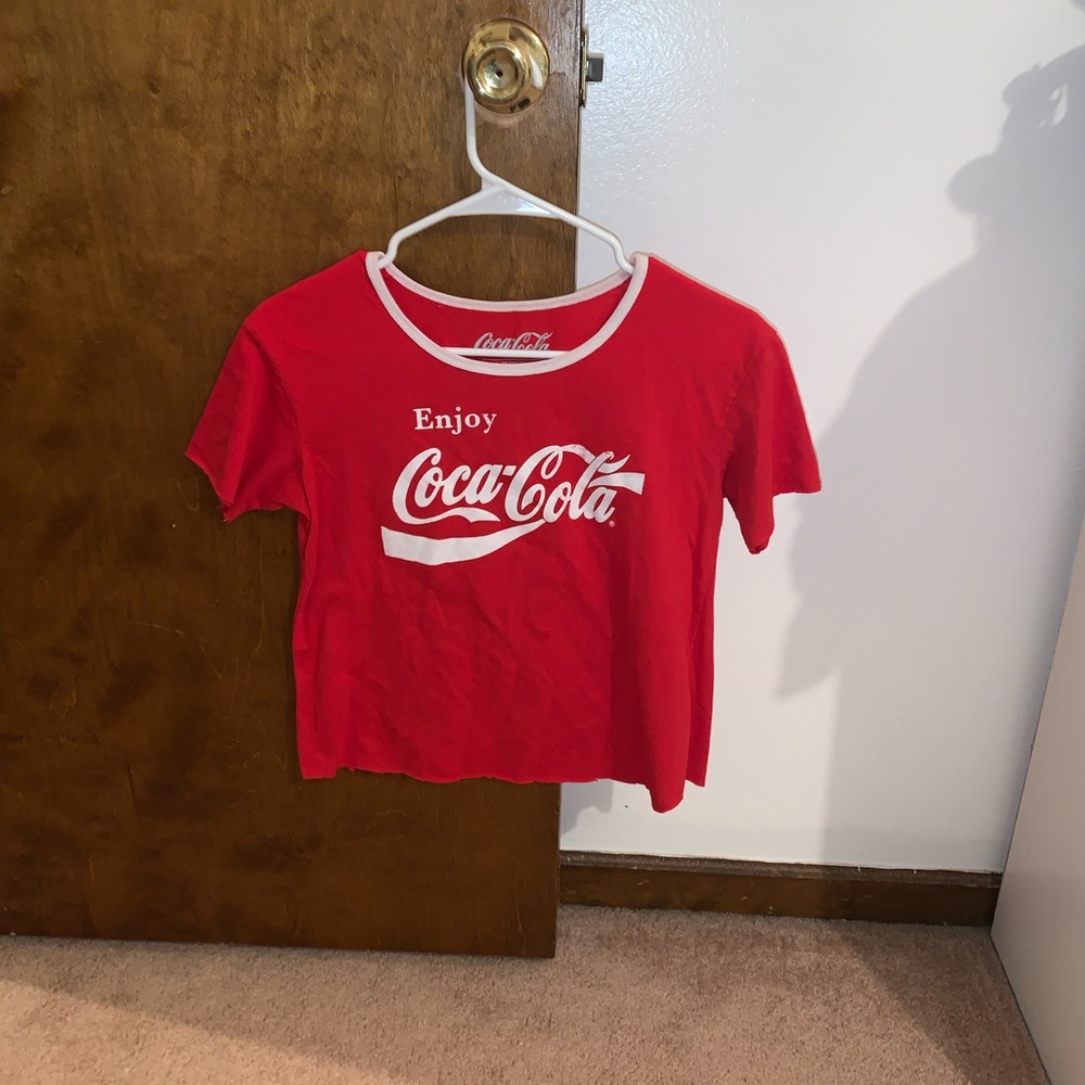 cropped coca-cola shirt